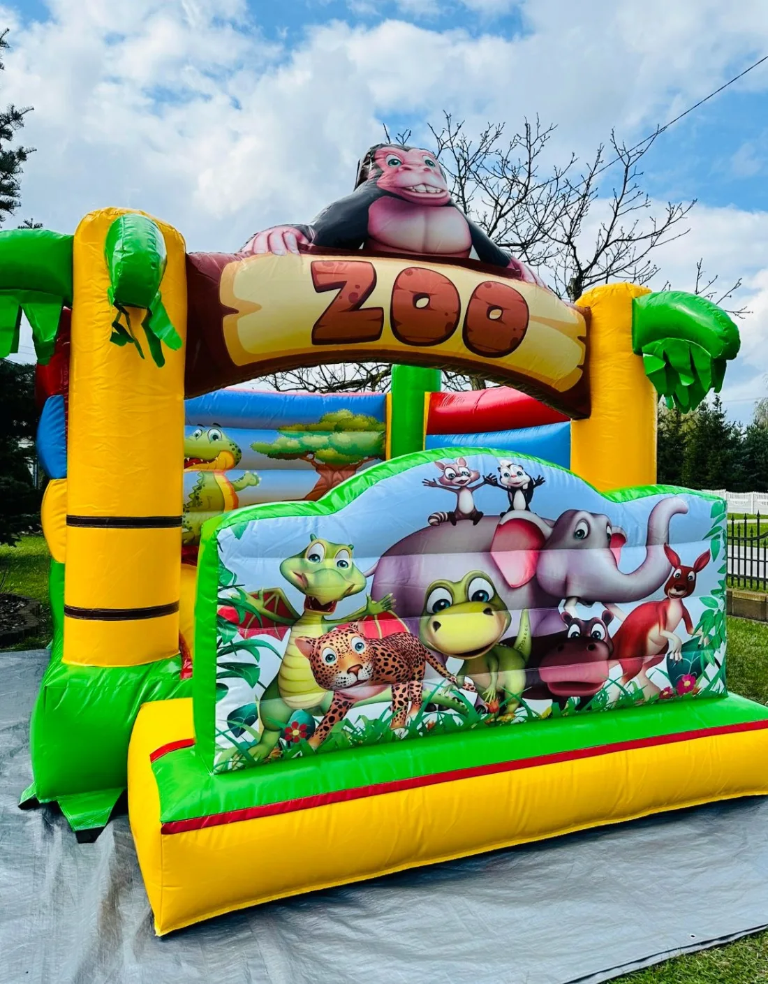 Skakaniec Zoo z kolorowymi zwierzętami